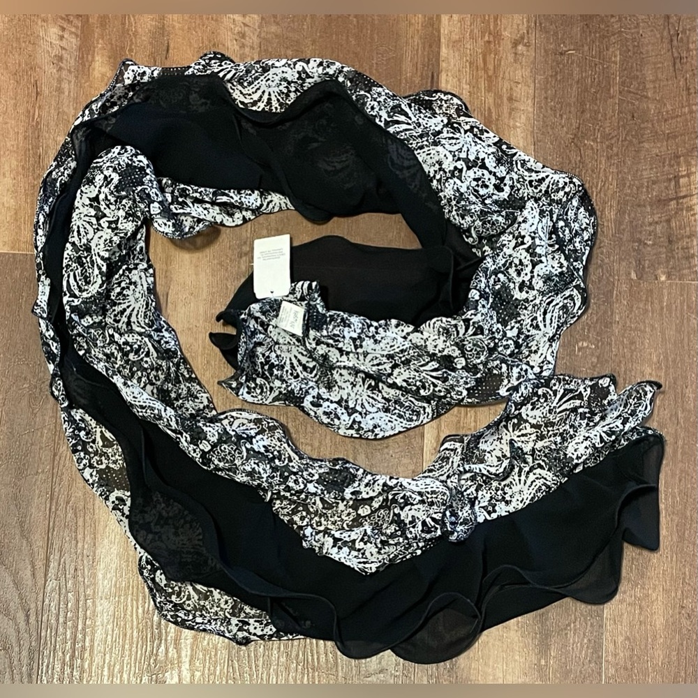 Krazy kat NWT womens black white ruffle accessory scarf
